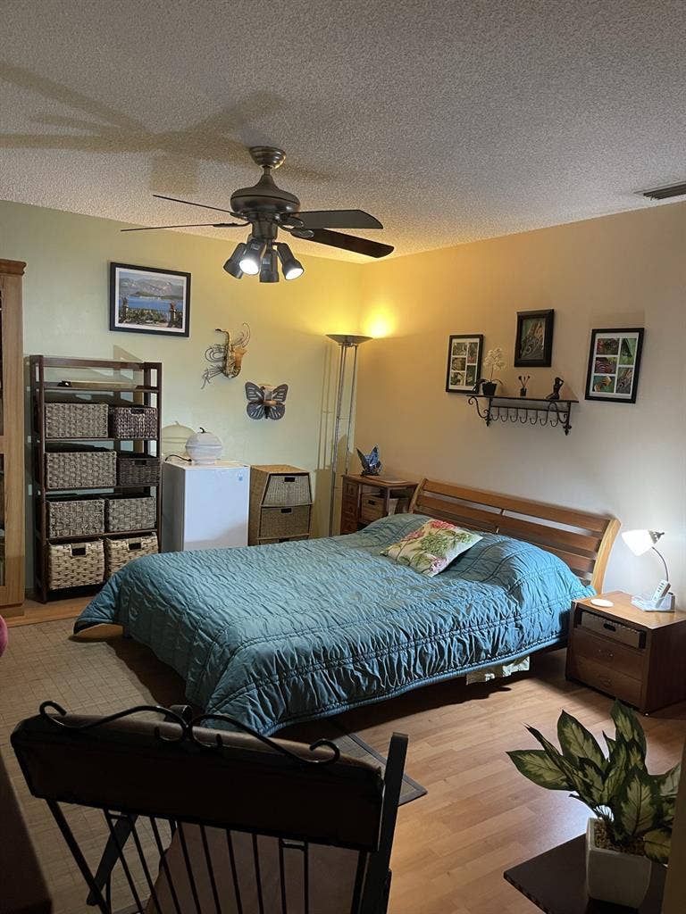 RENTED! 
 R
oom w/fridge & bathroom