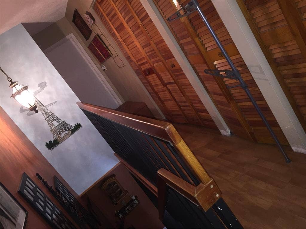 RENTED! 
 R
oom w/fridge & bathroom