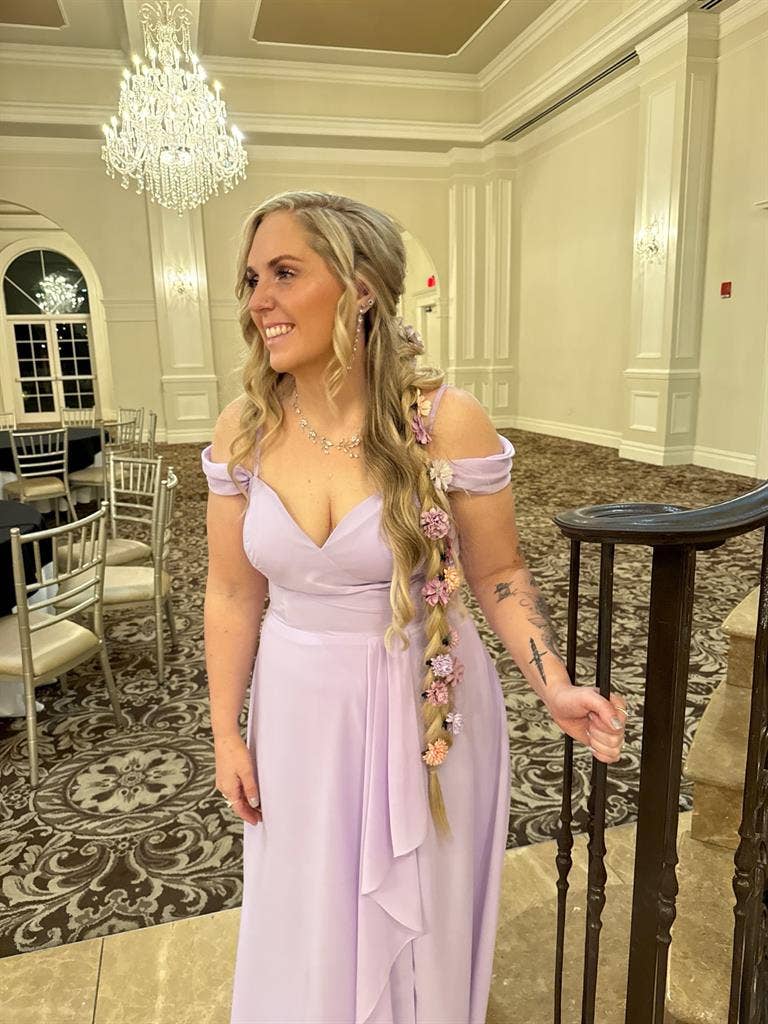 Looking for roommate to rent with