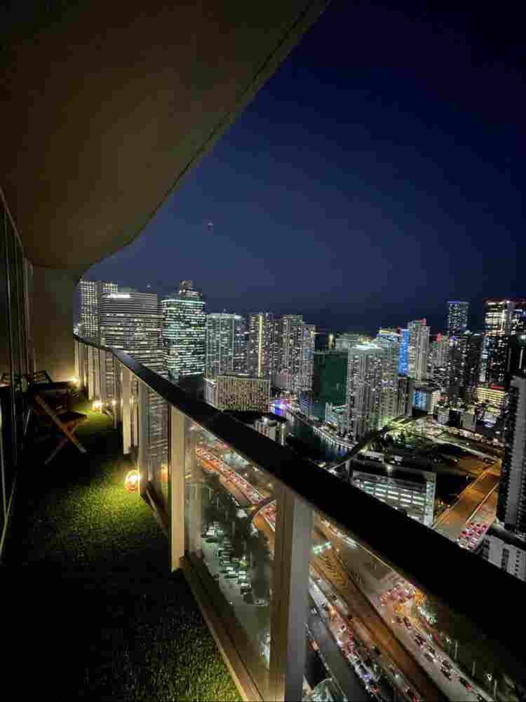Penthouse with amazing city view!