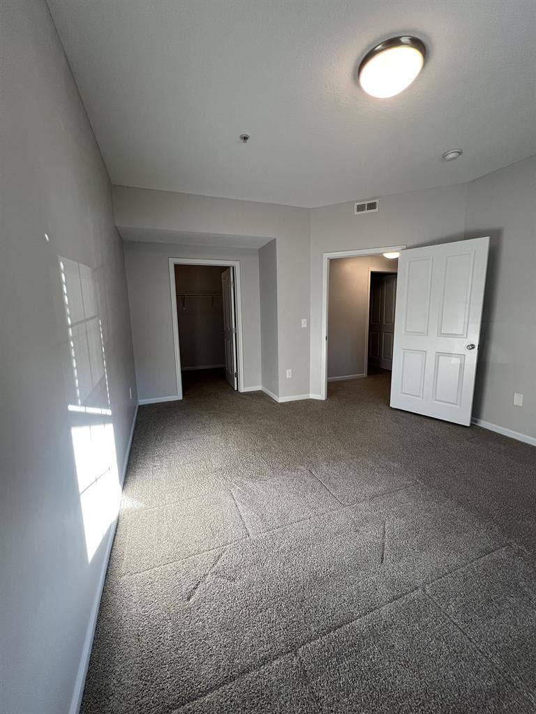 Lease Takeover - November RENT FREE