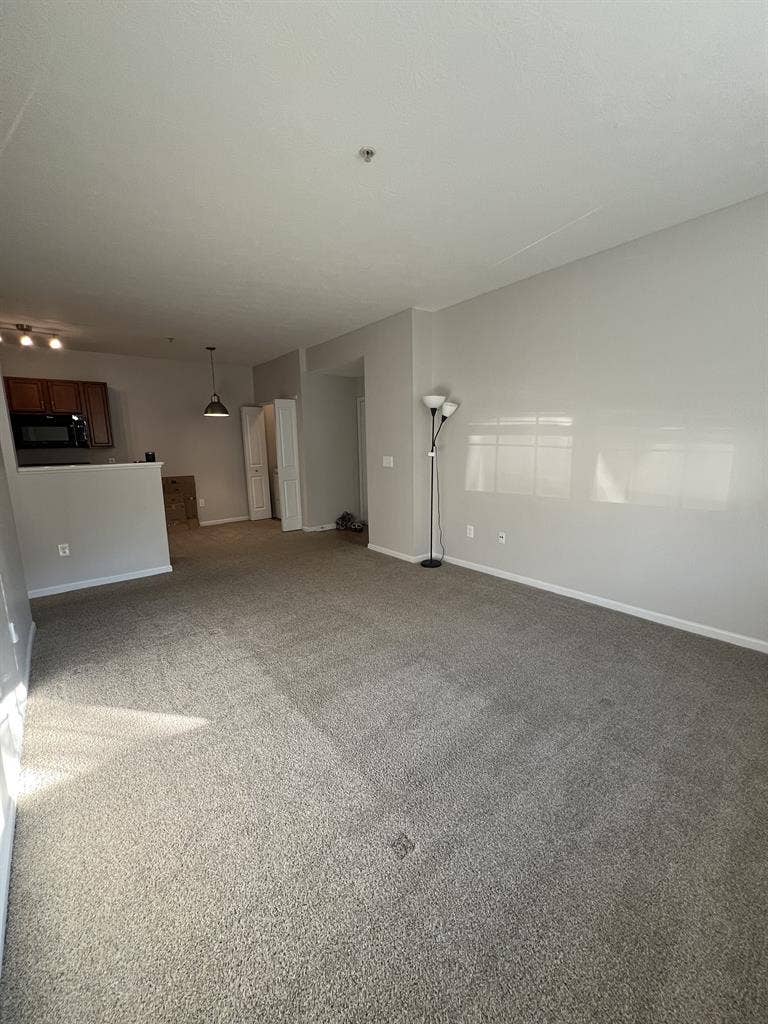 Lease Takeover - November RENT FREE