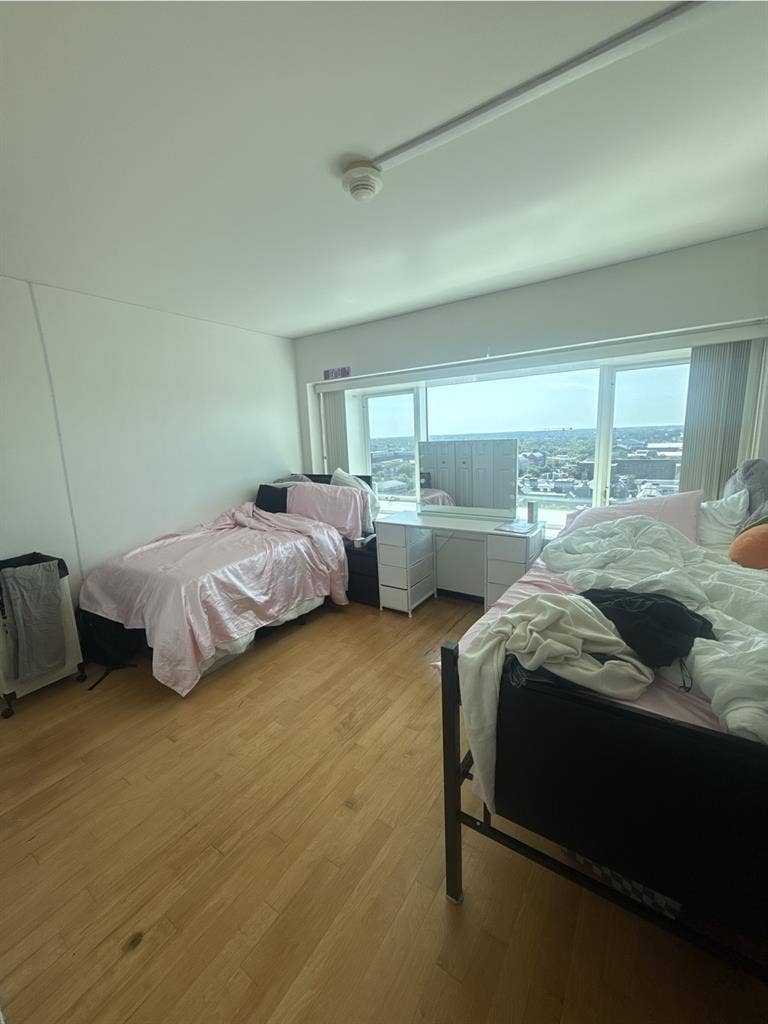 Big room (sublet/take over lease)
