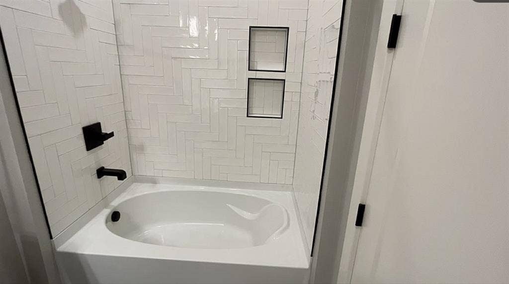 Pretty downtown apartment :)