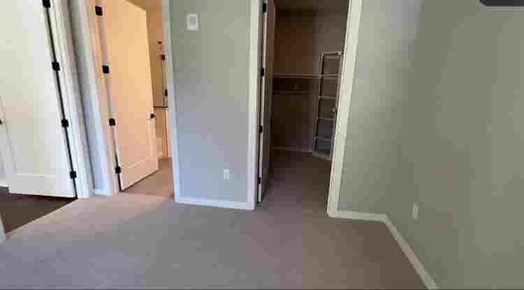 Pretty downtown apartment :)