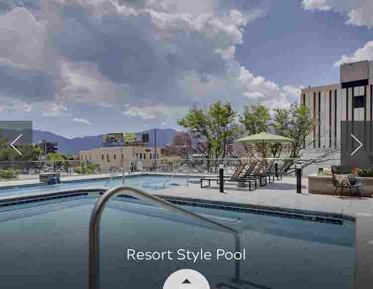 Pretty downtown apartment :)