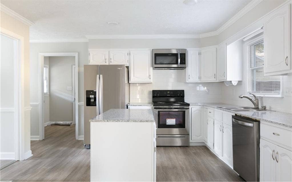 🏡 Rooms for Rent in Spacious Home