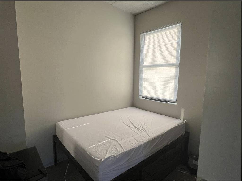 Looking to Sublease for Spring