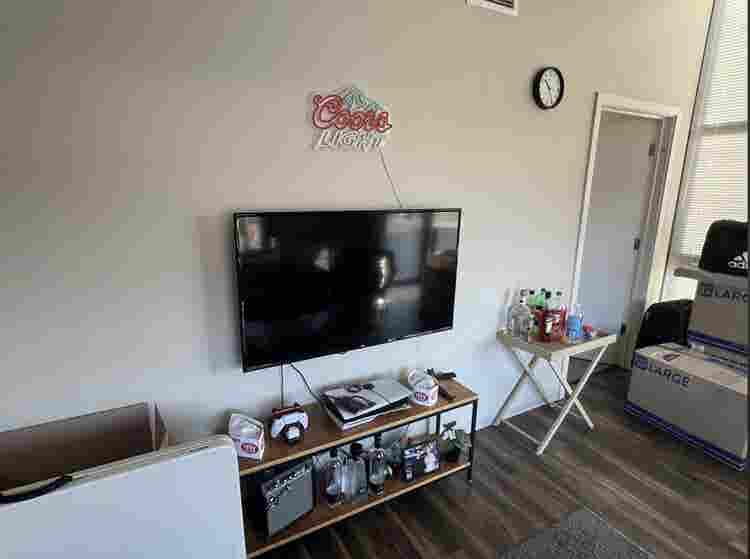 Looking to Sublease for Spring