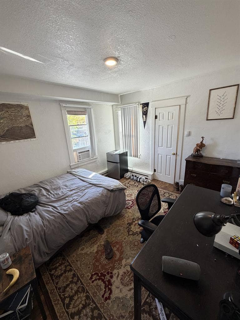 BOULDER HILL SPRING SUBLEASE