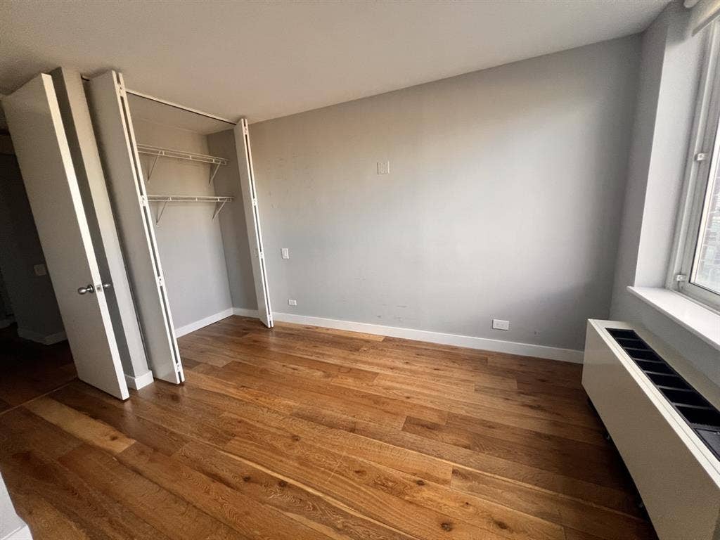 Room for sublet in luxury HK apt