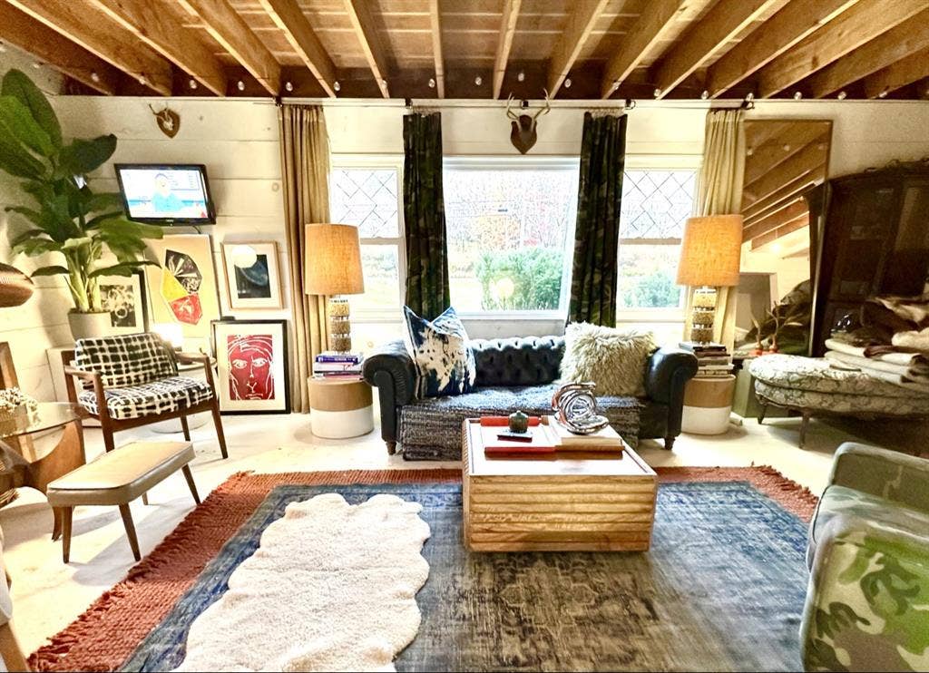 Furnished bedroom 6- Month rental.