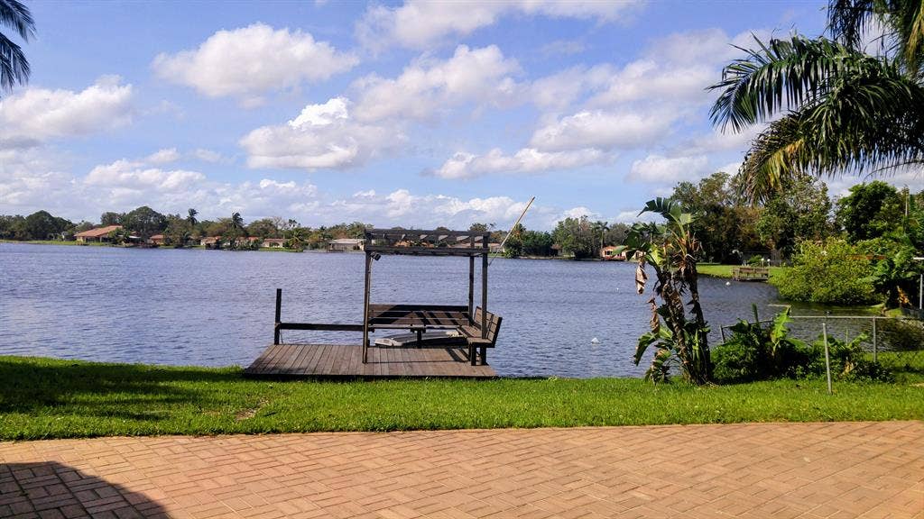 bath/Kitchenette Available