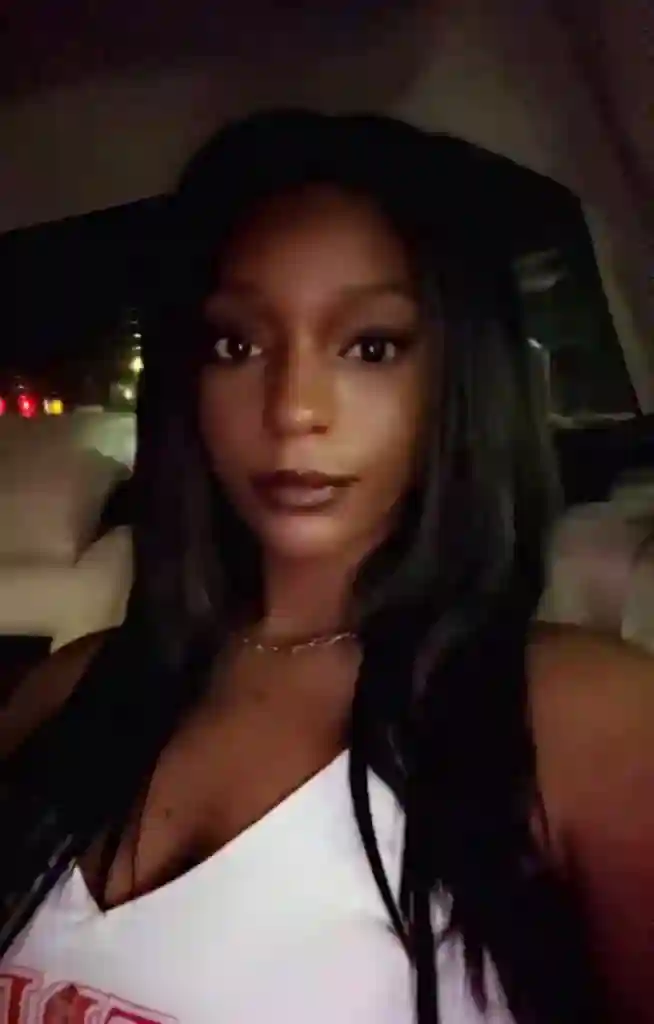 Looking for female roommate