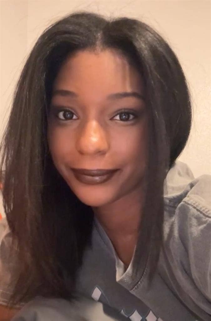 Looking for female roommate