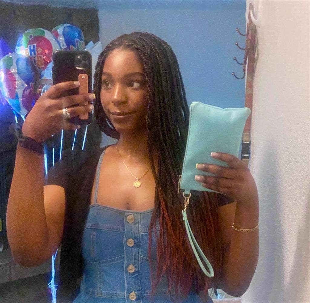 Looking for female roommate