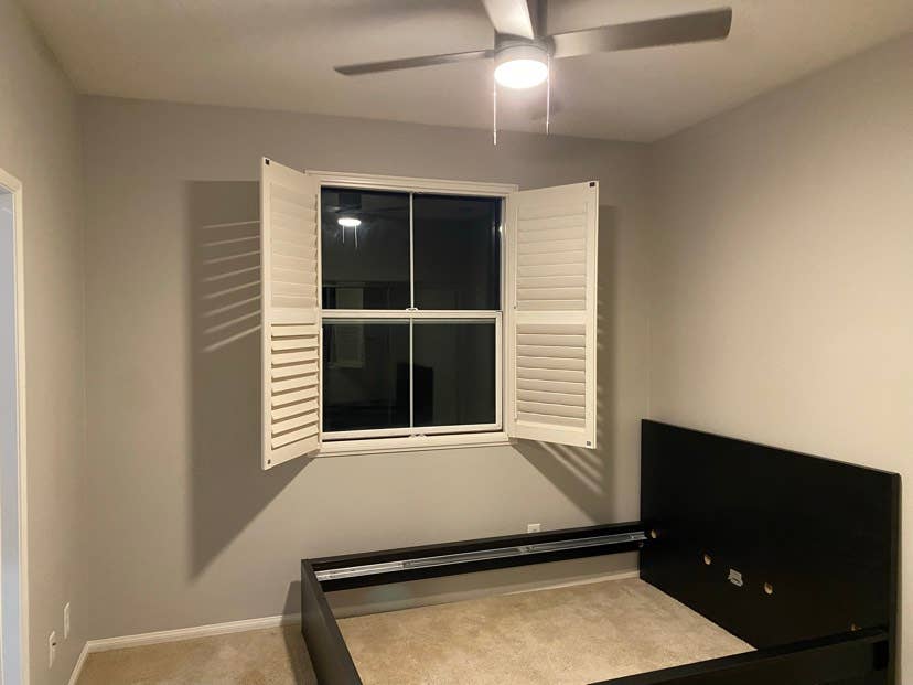 Private upstairs bed/bath & view