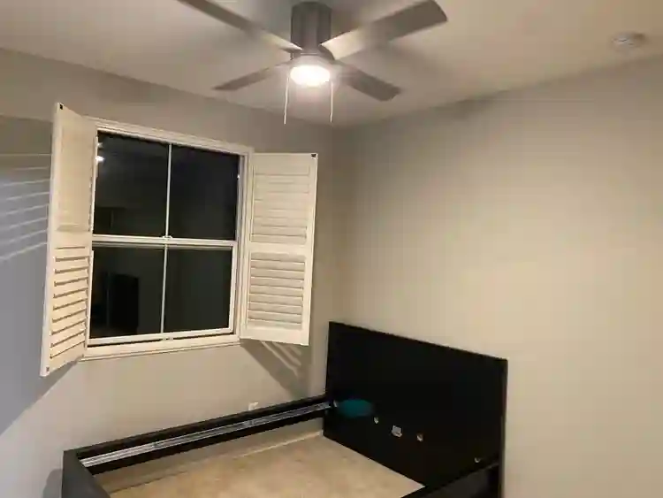 Private upstairs bed/bath & view