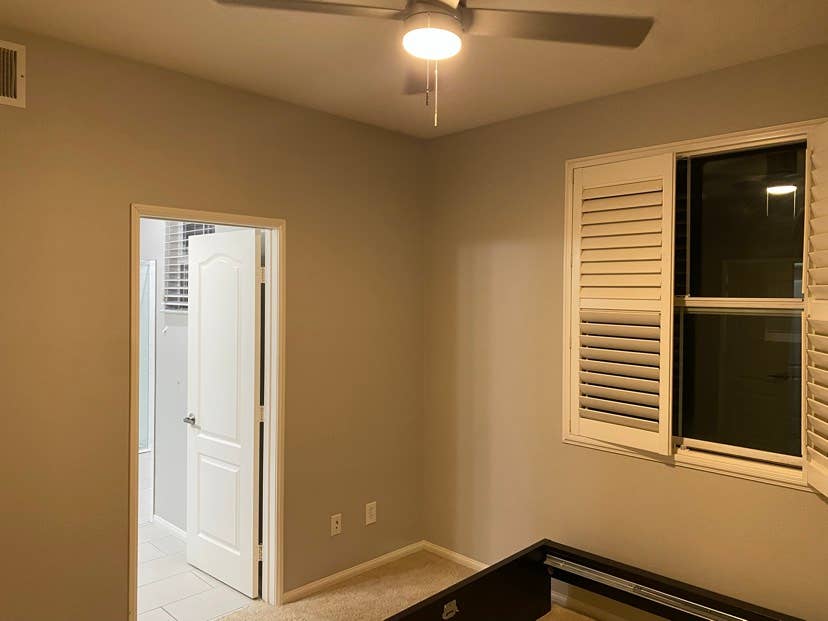 Private upstairs bed/bath & view