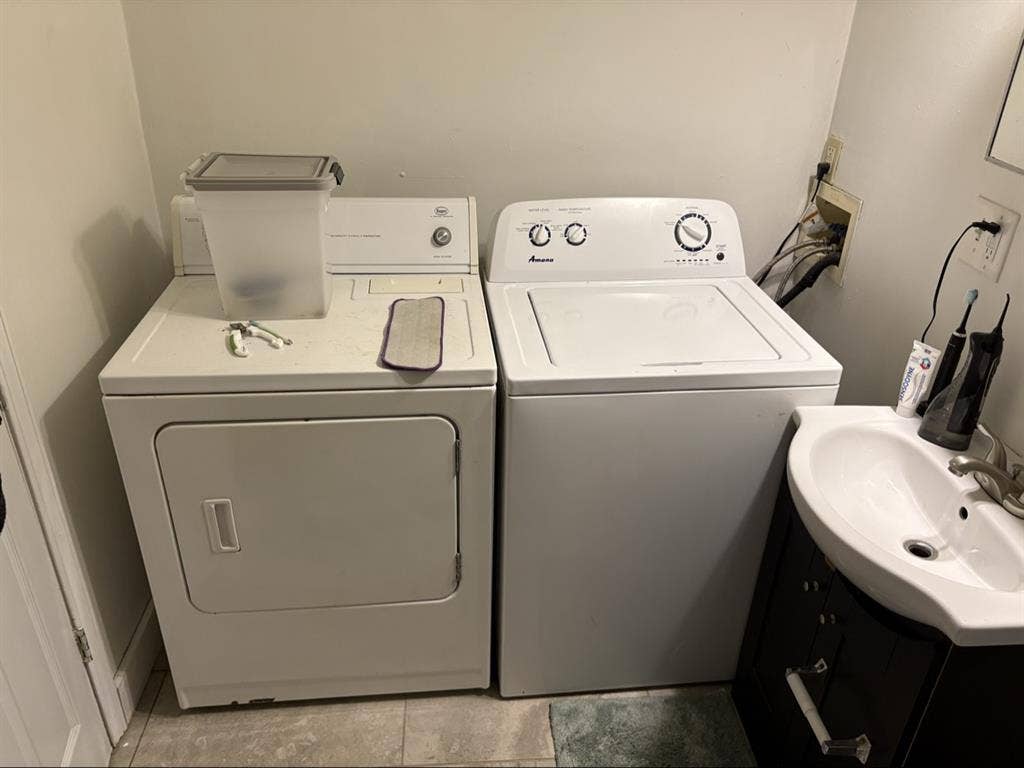 Sublease available for Dec-July