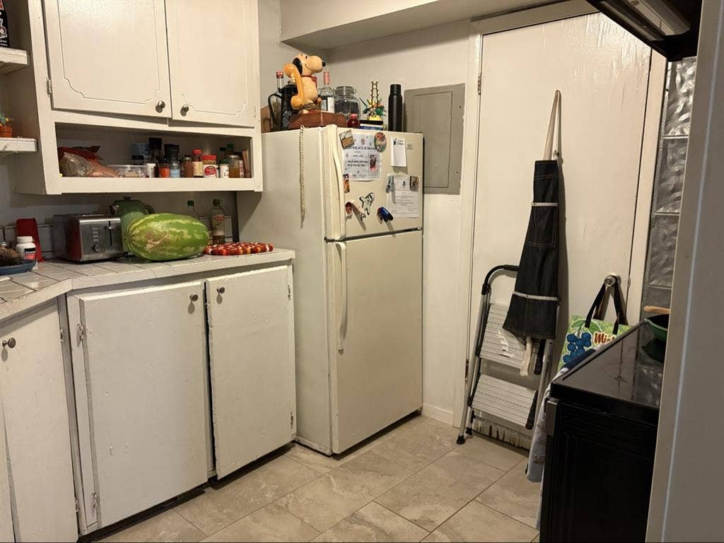 Sublease available for Dec-July