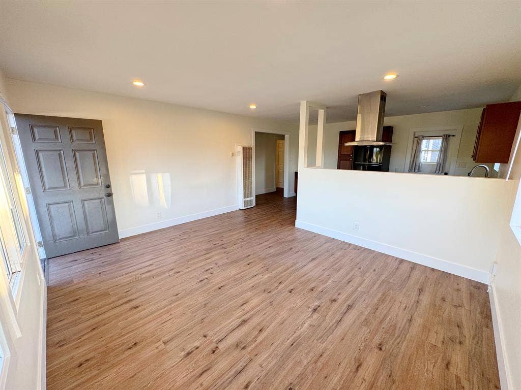 Room in apartment by the beach
