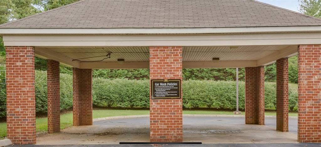 Looking for female rommmate