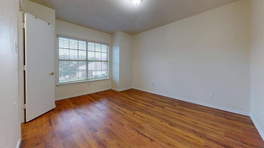 1 BR in Arlington