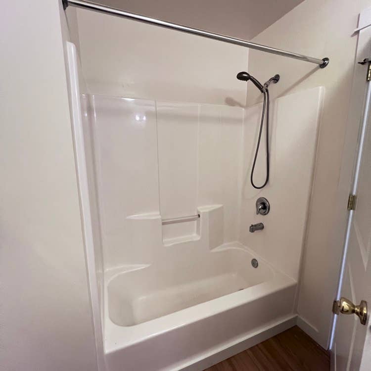 Looking for a roommate