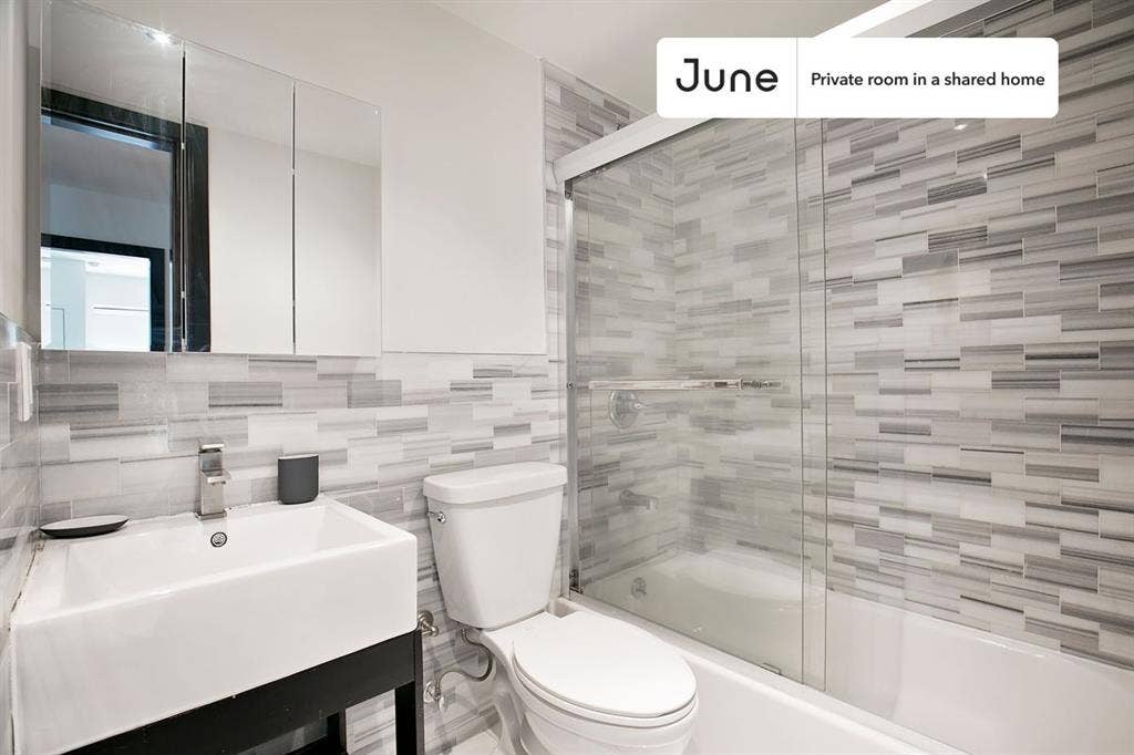 6 BR in New York City