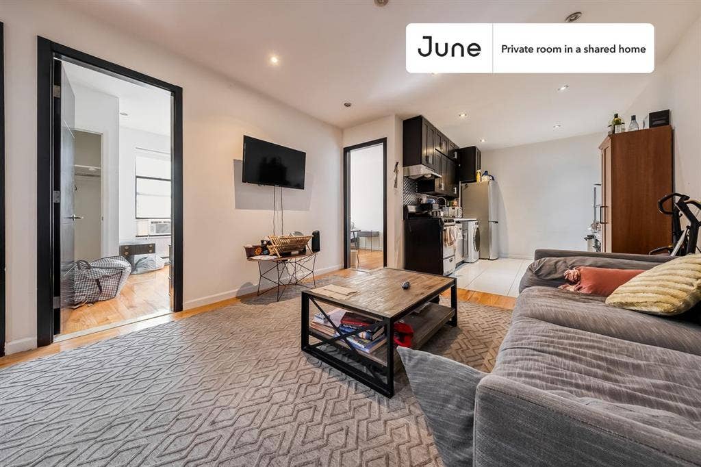 6 BR in New York City