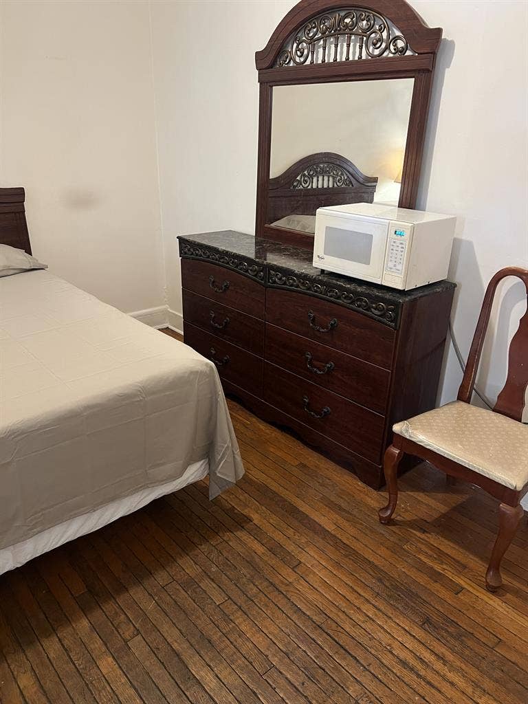 Furnished room for rent in Petworth