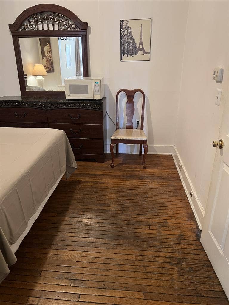 Furnished room for rent in Petworth