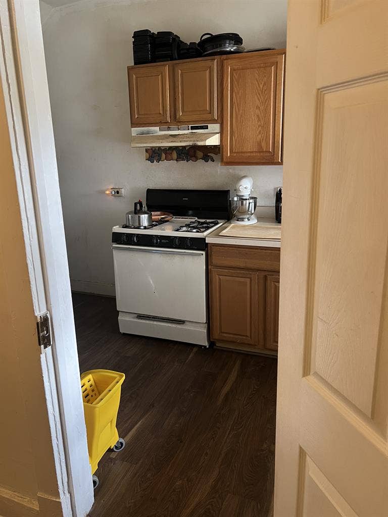 Furnished room for rent in Petworth