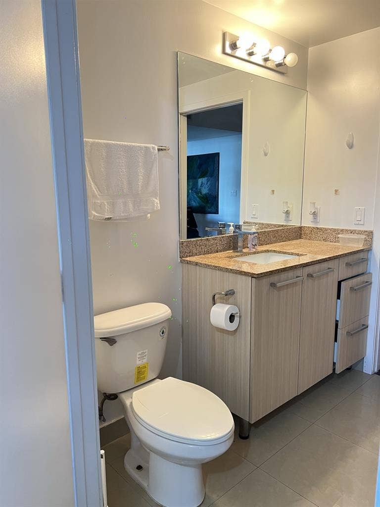 I have a furnished room edgwater