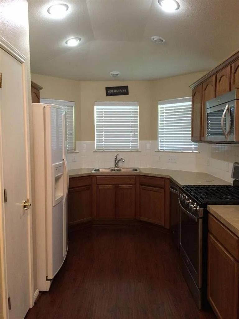 Central Austin Room Furnished Avail