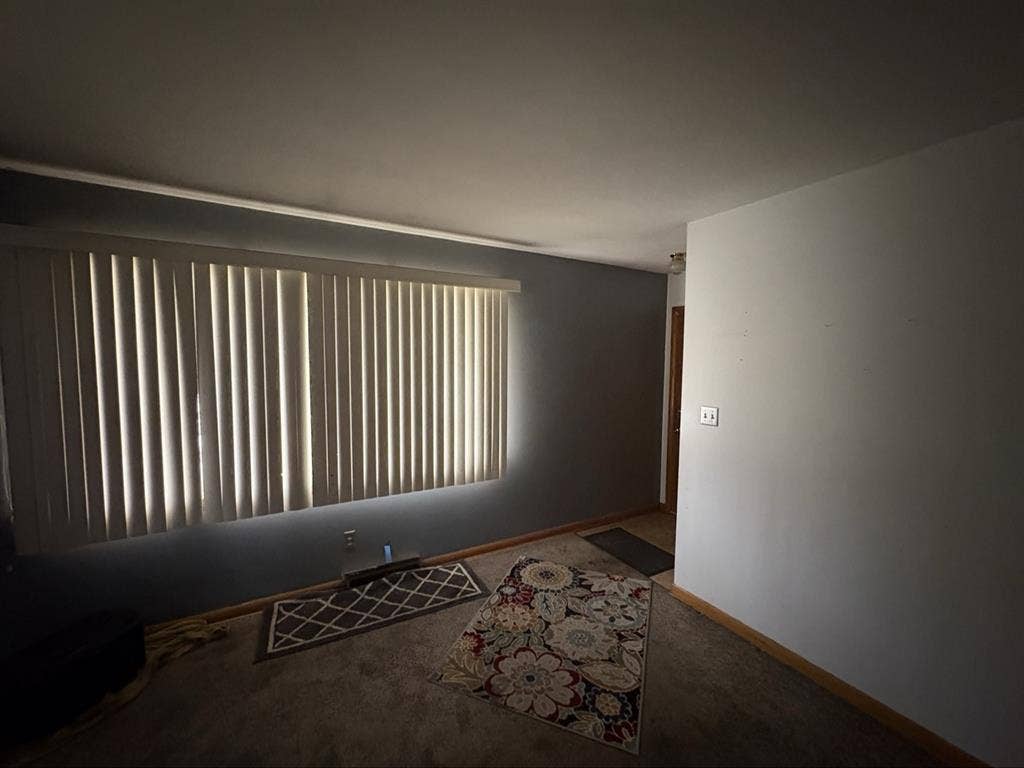 Room Avalible for rent th ave
