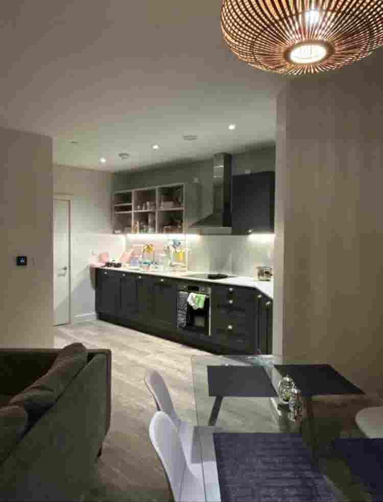 Female flatmate wanted!!!