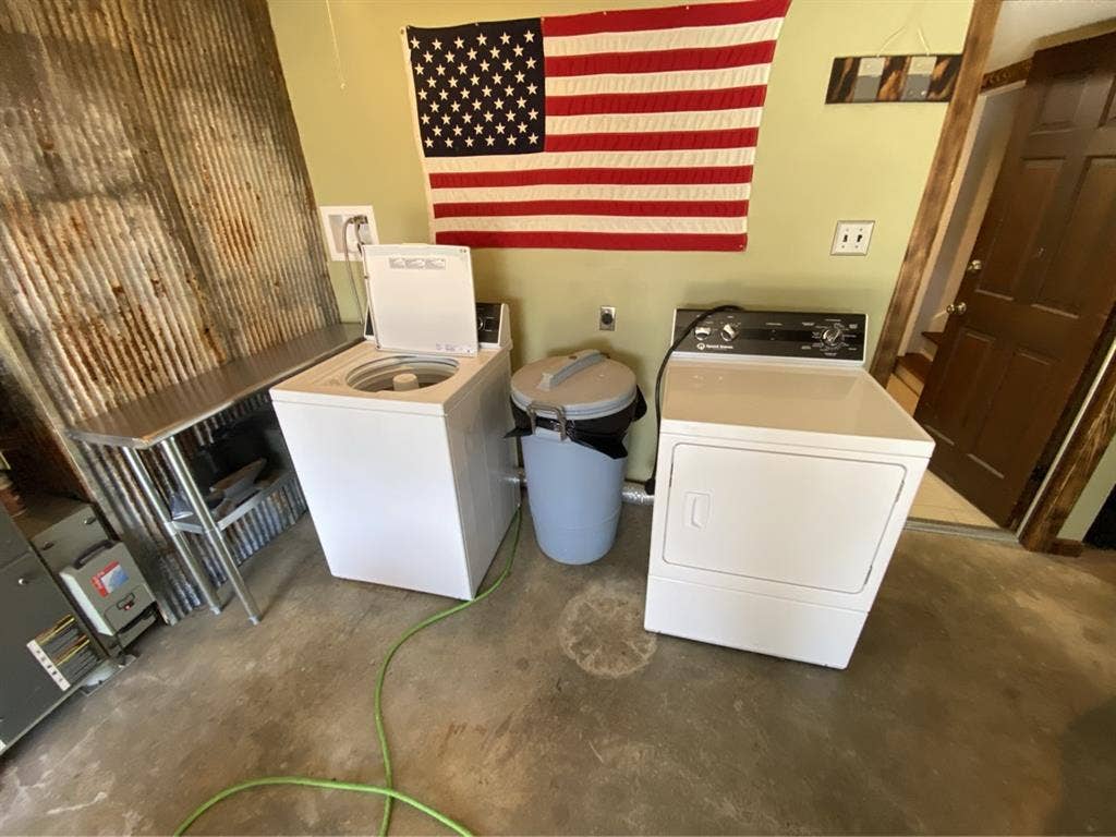 Studio Apartment (Private Entrance)