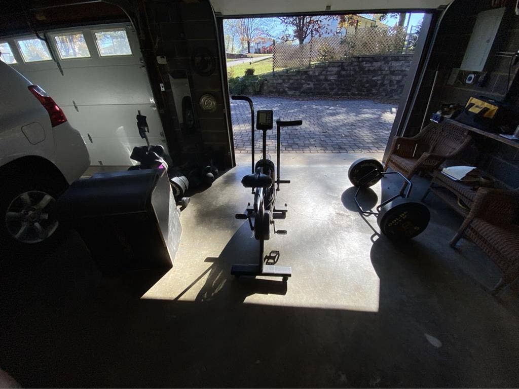 Studio Apartment (Private Entrance)