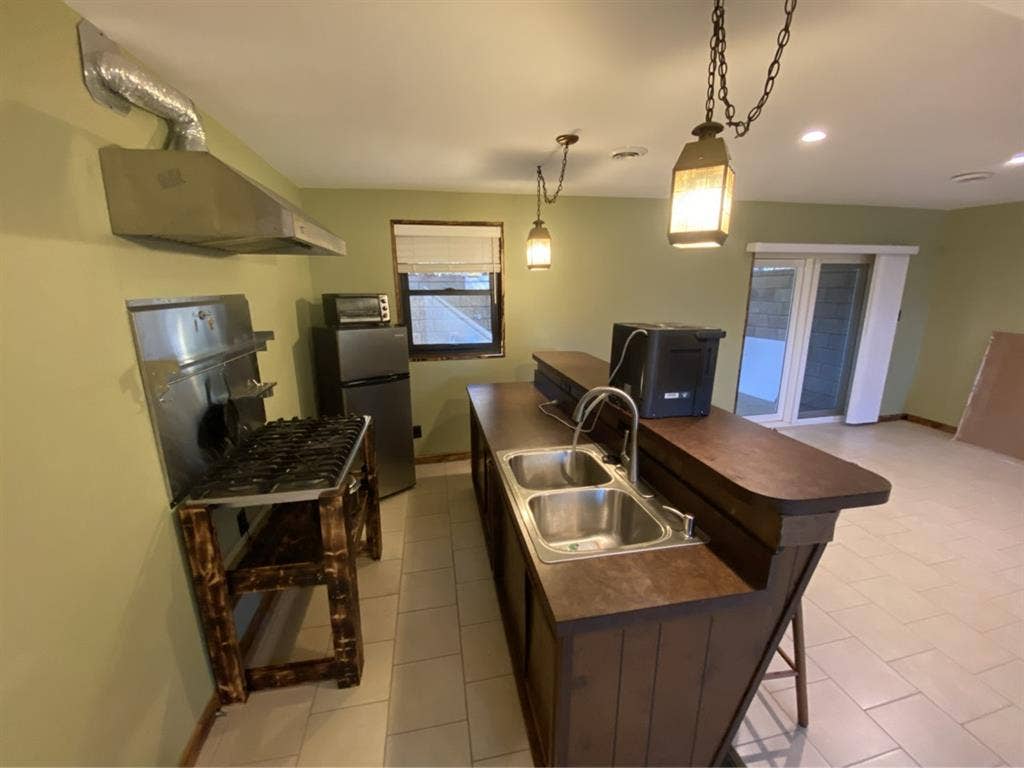 Studio Apartment (Private Entrance)