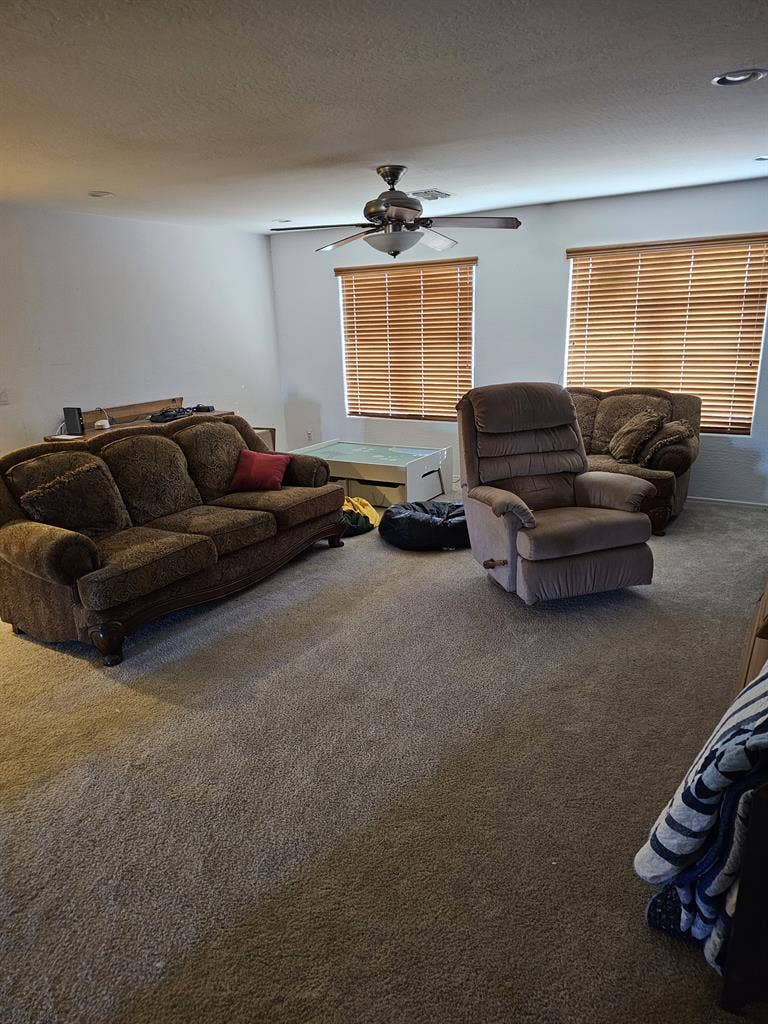 Large room in a nice Chandler home