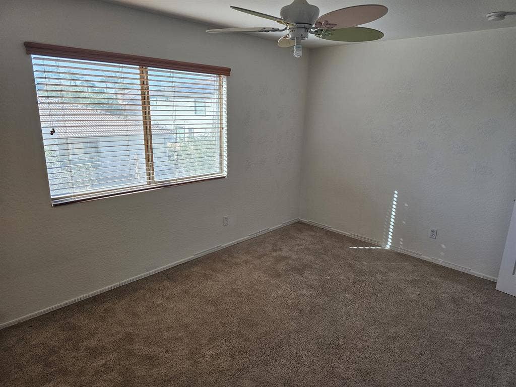 Large room in a nice Chandler home