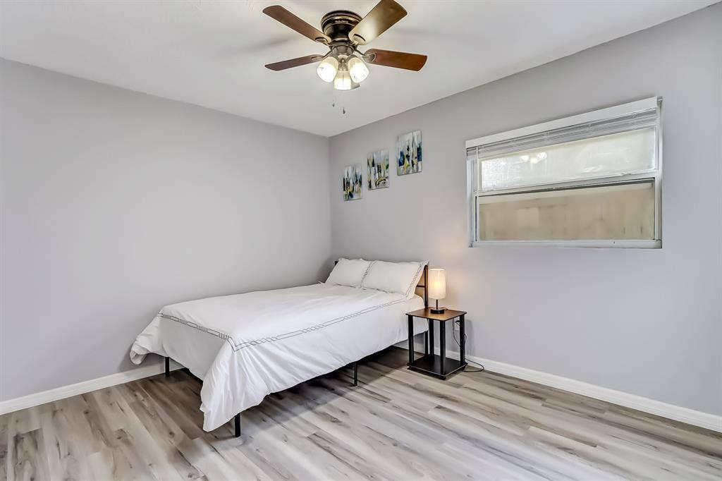 6 BR in Jacksonville