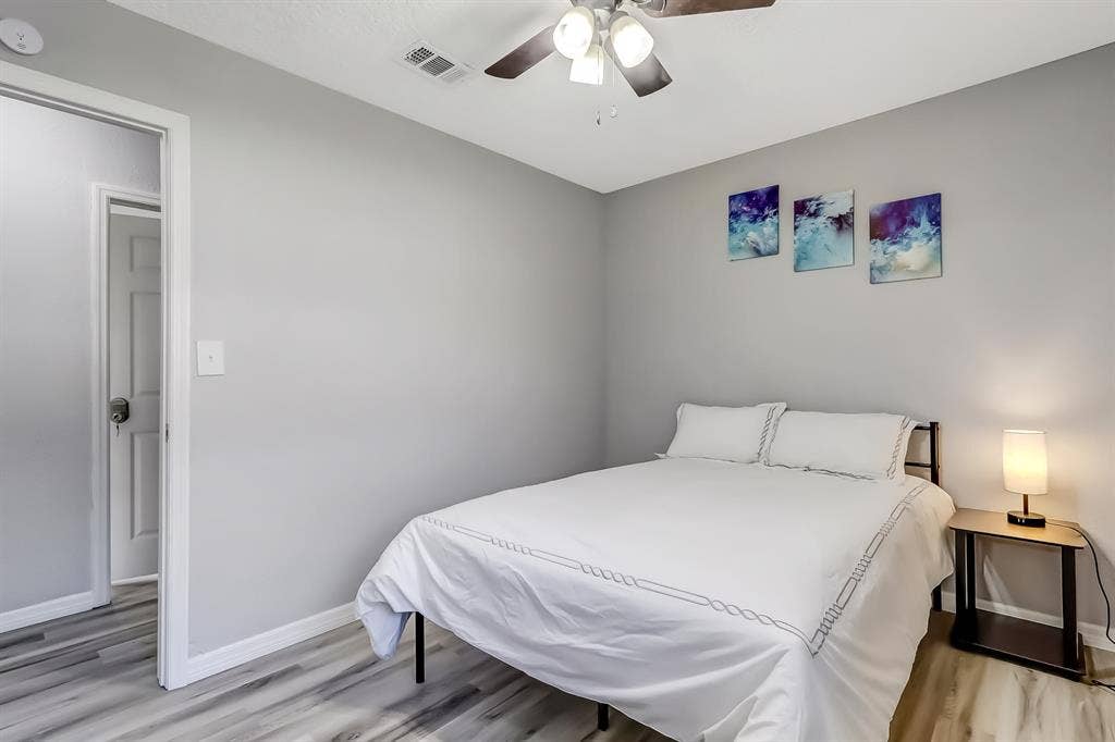 6 BR in Jacksonville