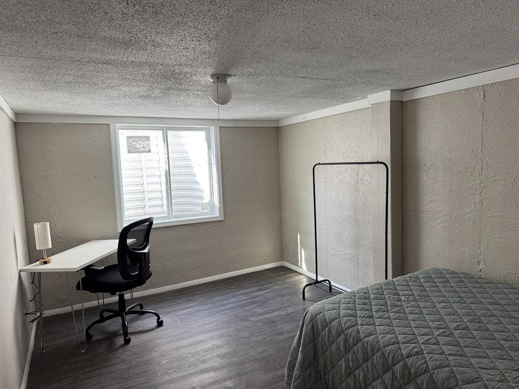 6 BR in Blue Springs