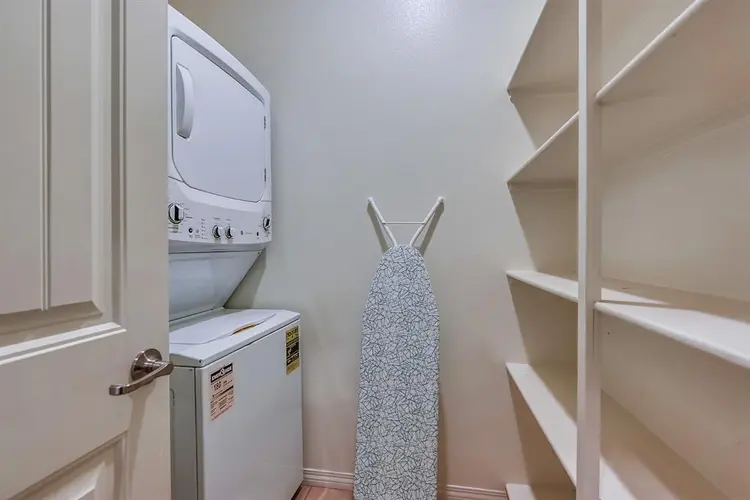 Fully Furnished/Wifi Utility inclu