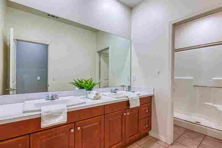 Fully Furnished/Wifi Utility inclu