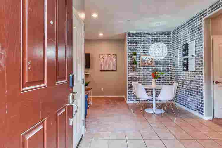 Fully Furnished/Wifi Utility inclu