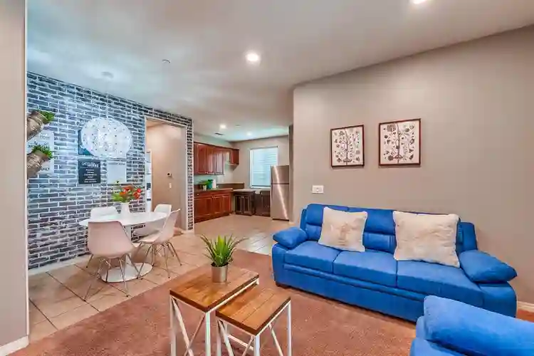 Fully Furnished/Wifi Utility inclu